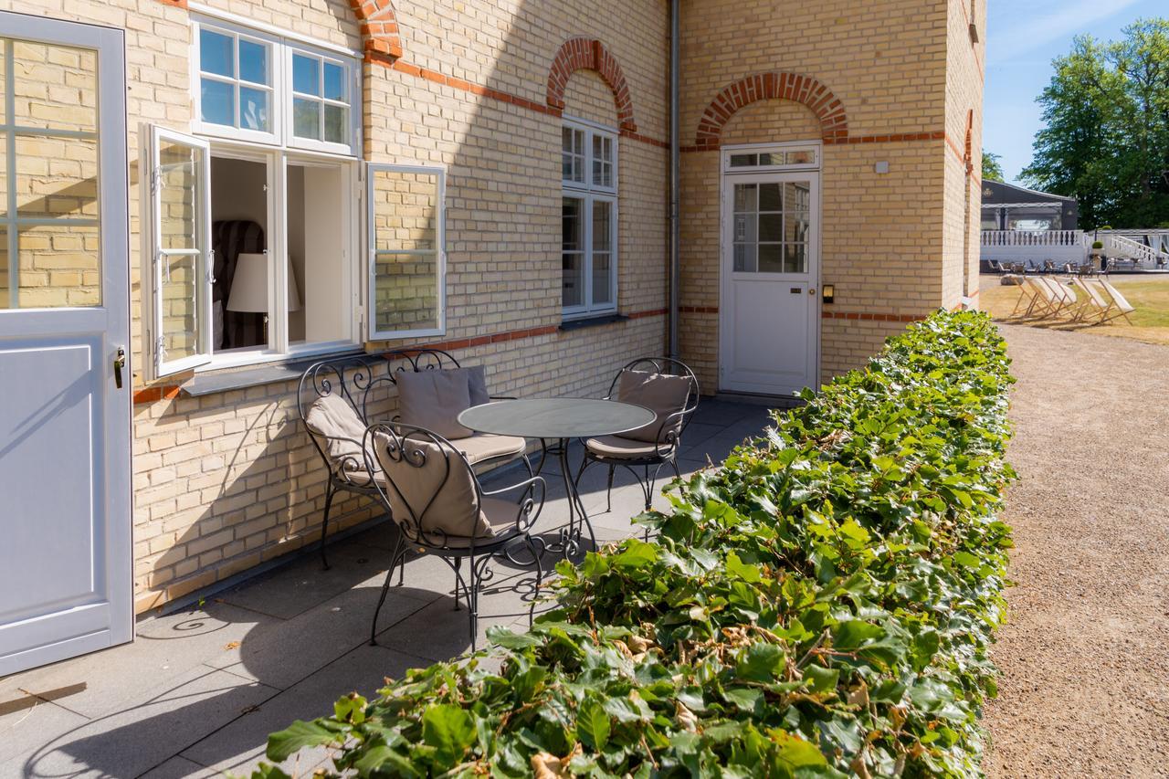 Отель Kokkedal Slot Copenhagen Хёрсхольм Экстерьер фото