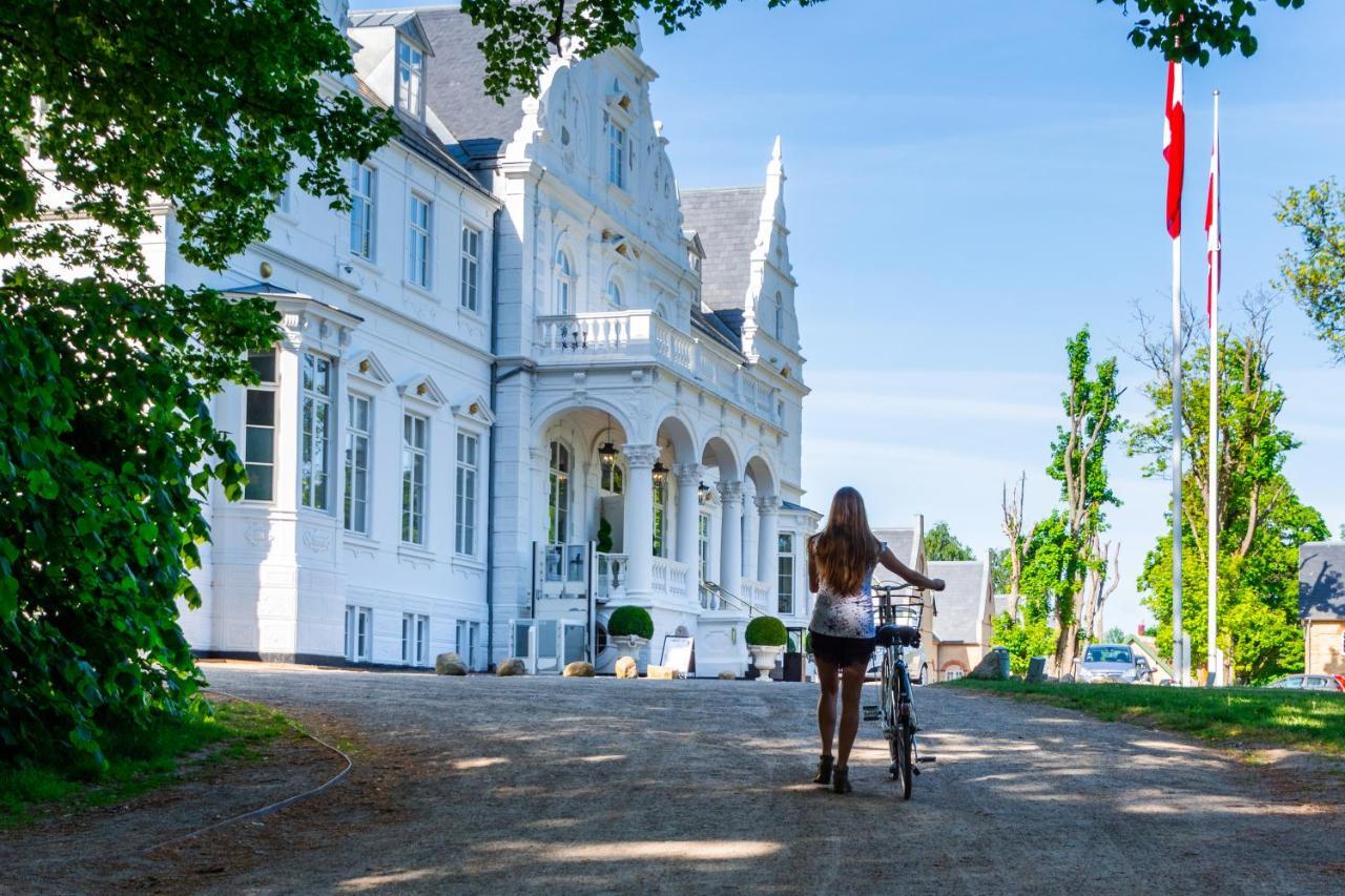 Отель Kokkedal Slot Copenhagen Хёрсхольм Экстерьер фото